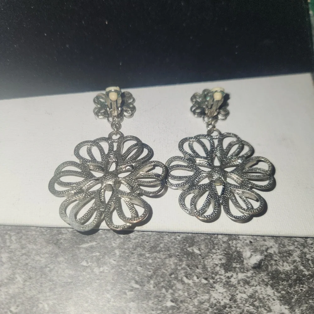 Vintage Silver Tone Tiered Floral Rhinestone Clip On Drop Statement Earrings‎